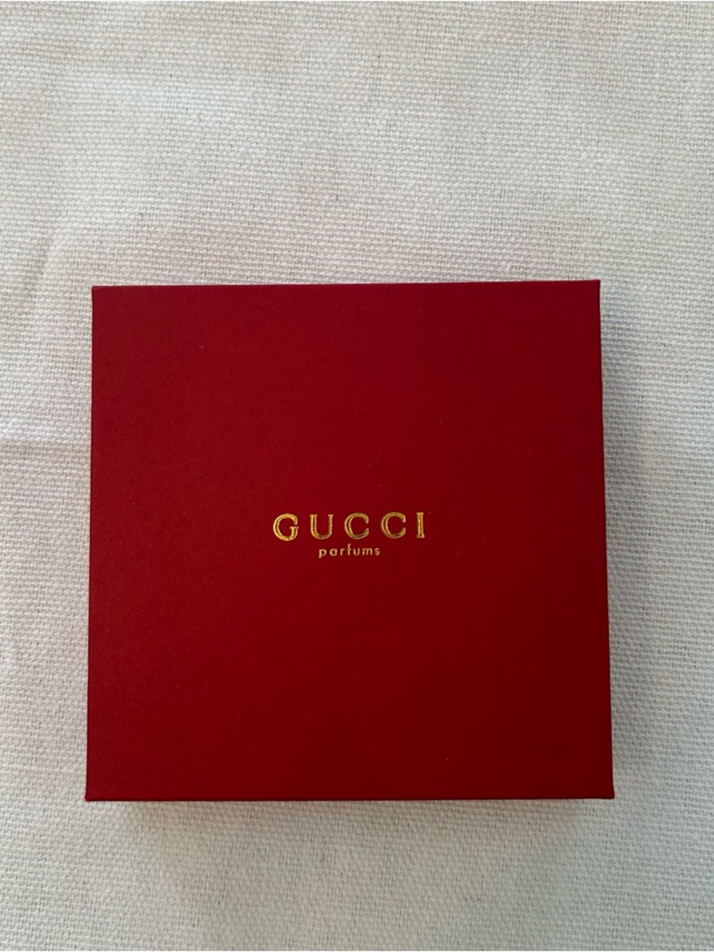 Gucci Gold Embossed Compact with Red Gift Box - Picture 2 of 8
